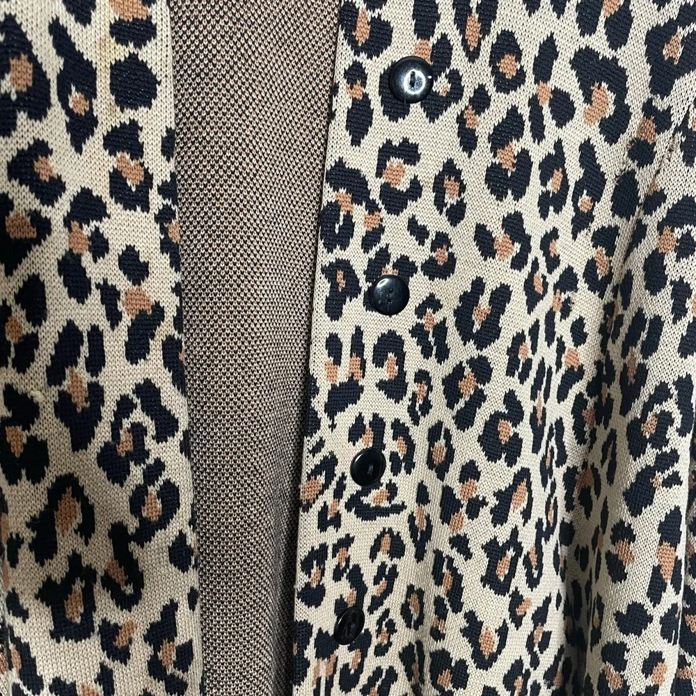 St. John Separates Leopard Button down Sweater‎ Coat